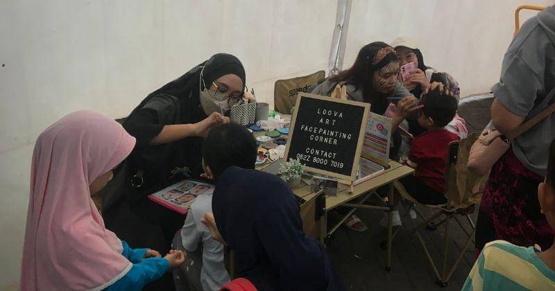 Kegiatan face painting di Jakarta Family Walk - Popmama.com/Dewi hanifah